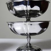 6 vintage-style bistro-style stainless steel dessert bowls on feet