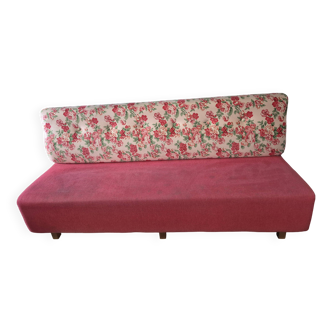 pink restaurant bench and liberty flower backrest, made by an upholsterer