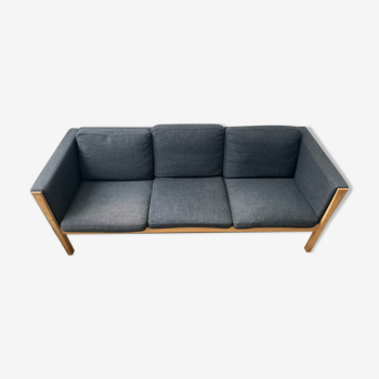 CH163 Carl Hansen sofa by Hans Wegner