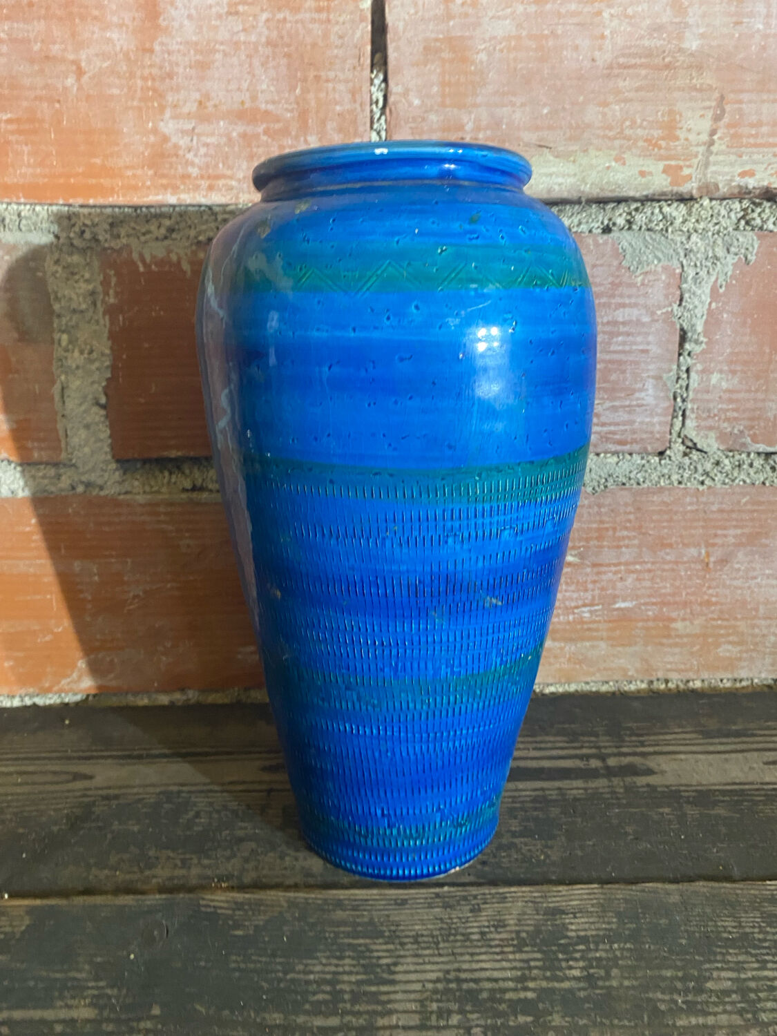 Antique ALDO LONDI vase for Bitossi, Chiseled Ceramic, Blue, Rimini Series