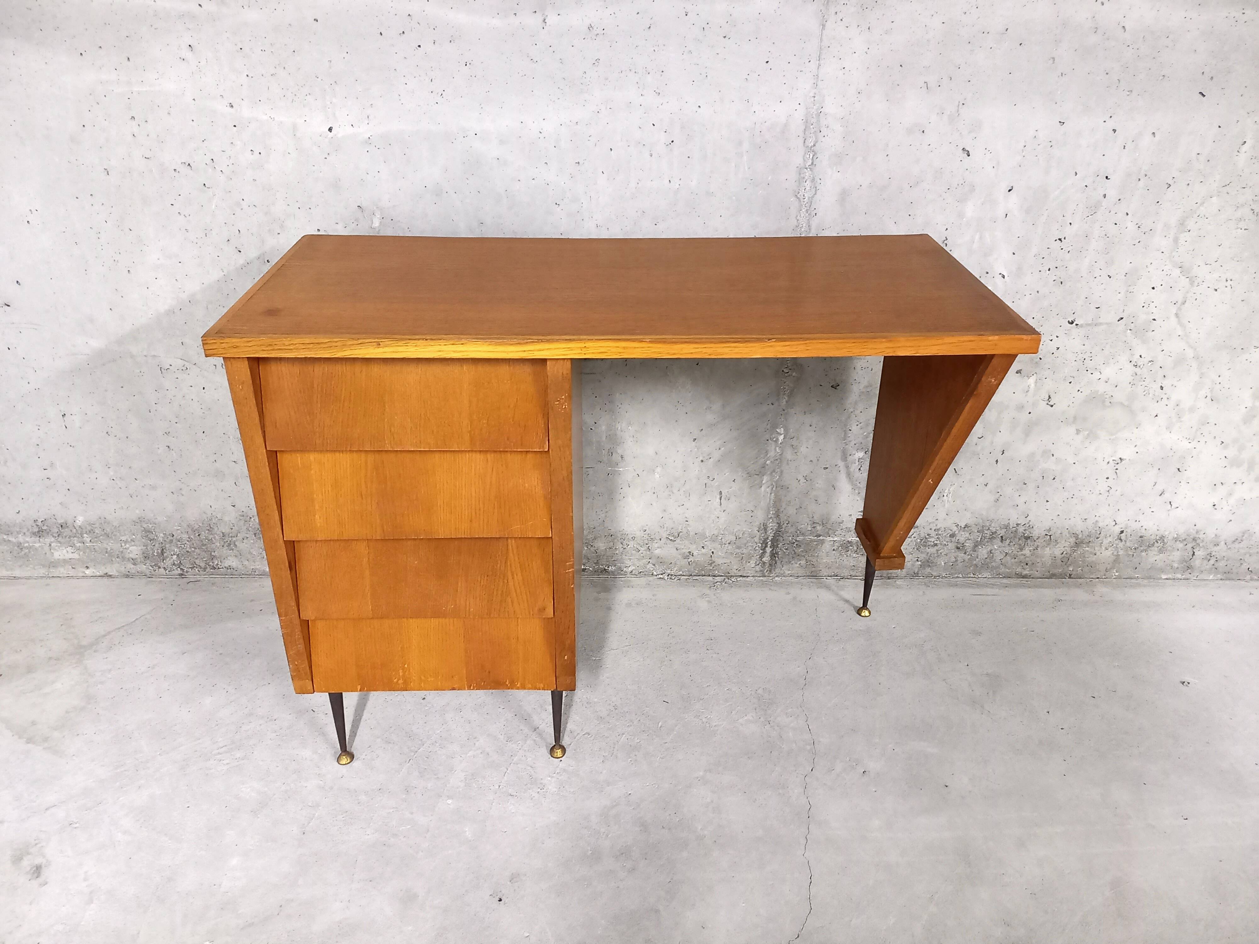 Bureau vintage design en bois clair années 50 60