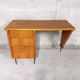Bureau vintage design en bois clair années 50 60