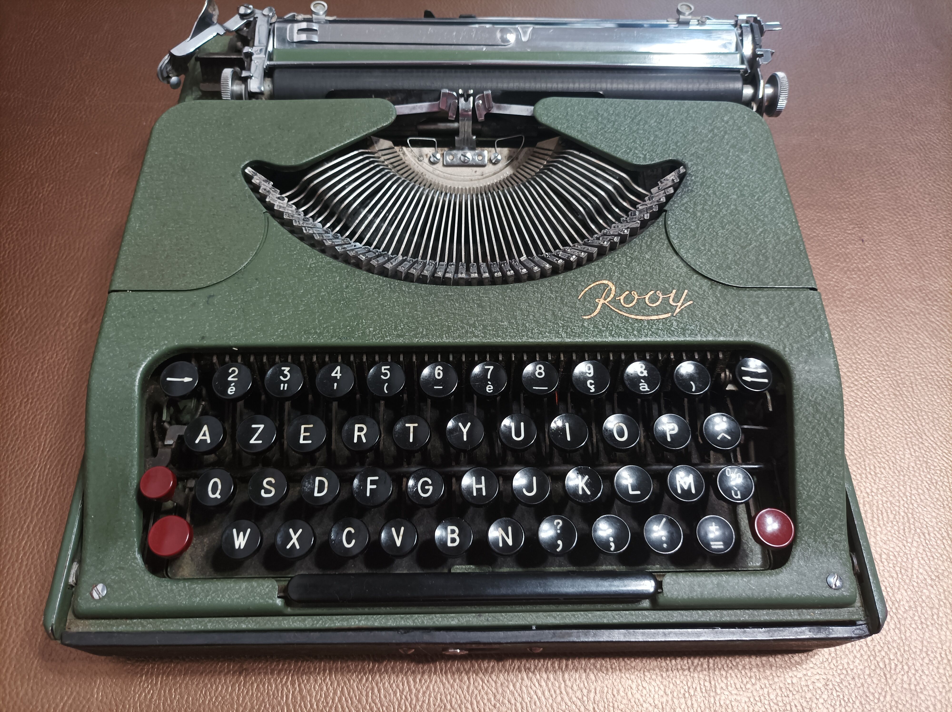 M.j. rooy portable typewriter - made in france 50s