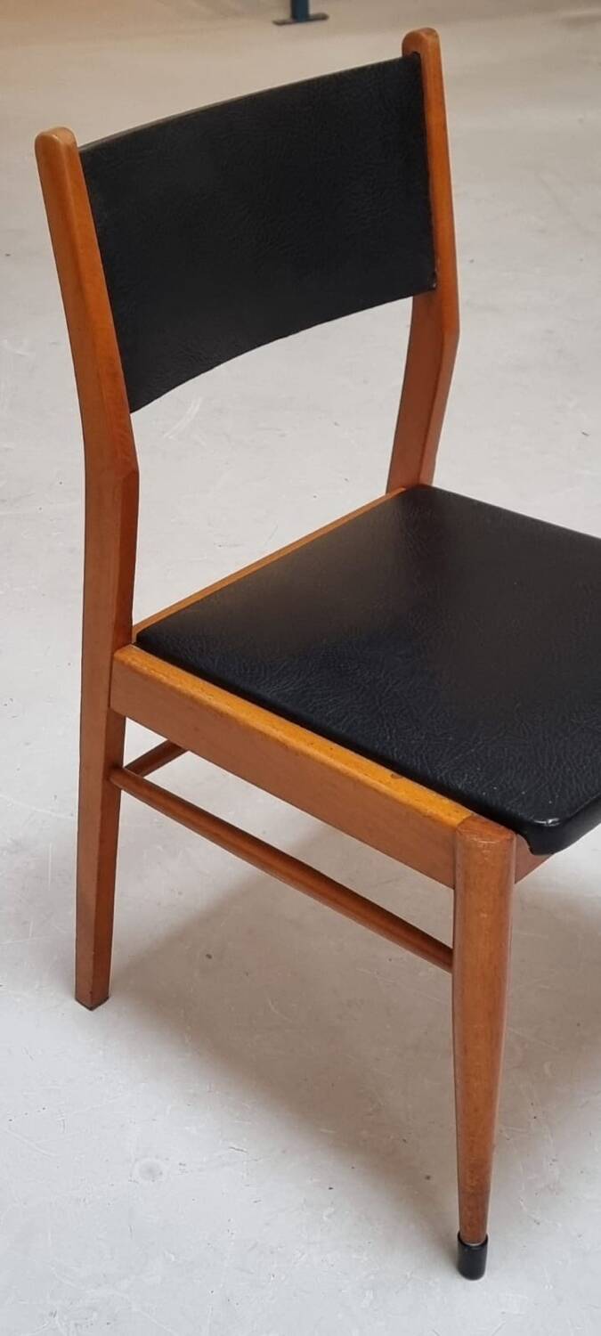 Chaises du milieu du siècle