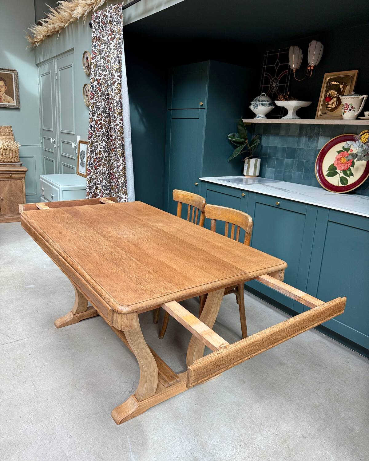 Art Deco extendable oak table (renovated)