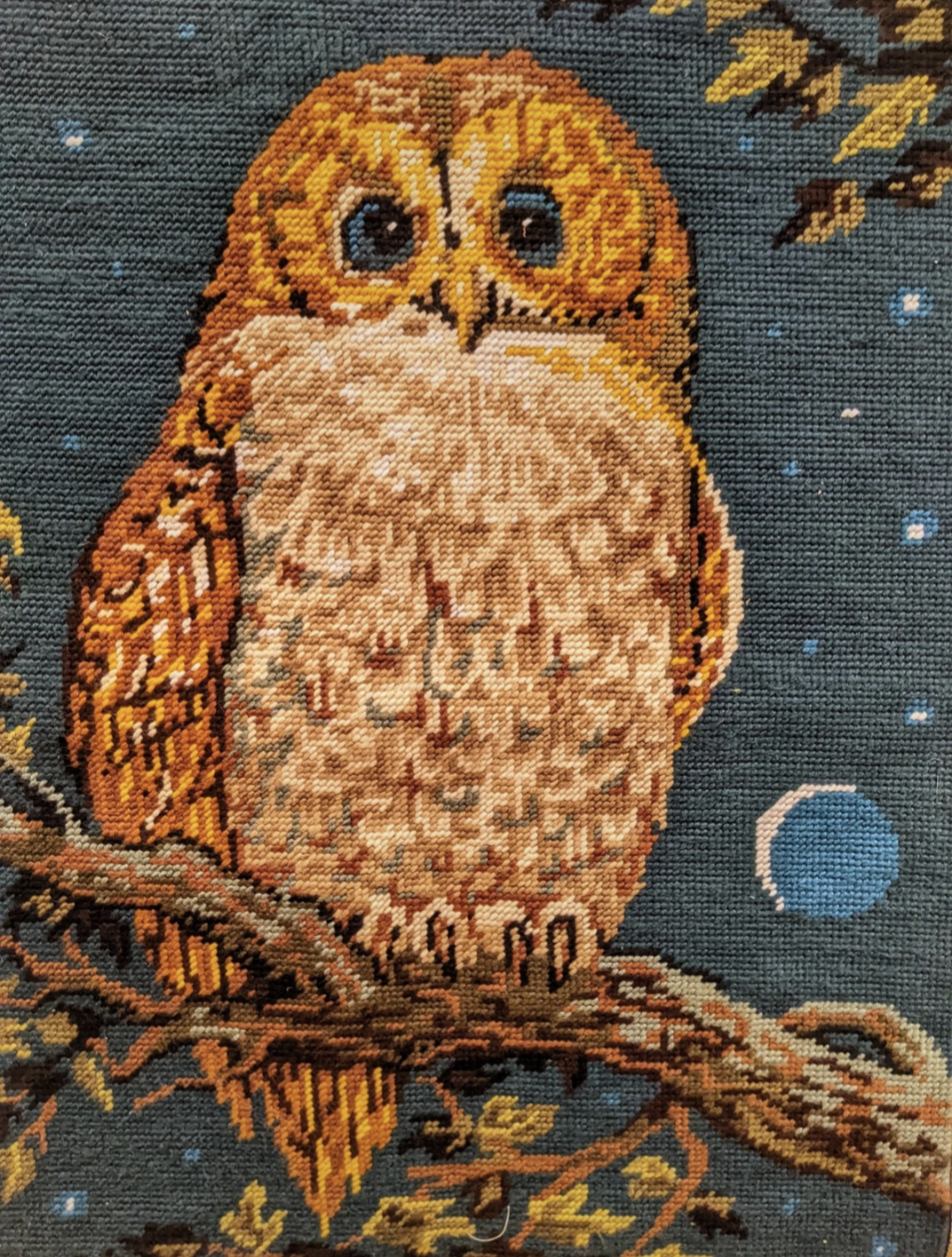 Vintage tapestry "The watchman" with cross stitch. In perfect condition.