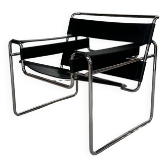 Knoll Wassily B3 chair Marcel Breuer