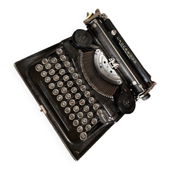 Underwood typewriter
