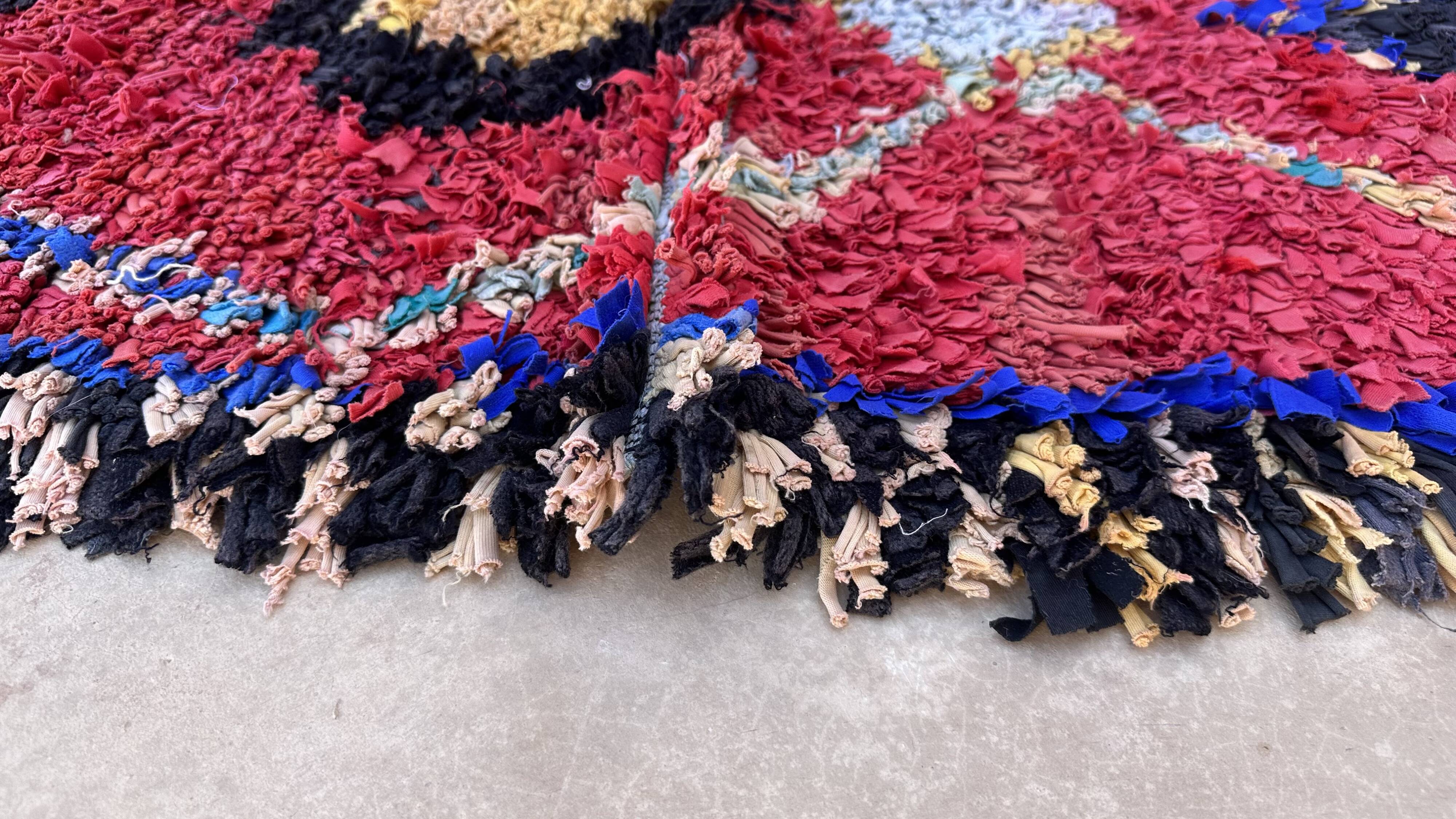 Moroccan red carpet - 152 x 193 cm