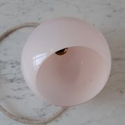 Round suspension in powder pink opaline 40-50s