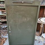Iron classification cabinet