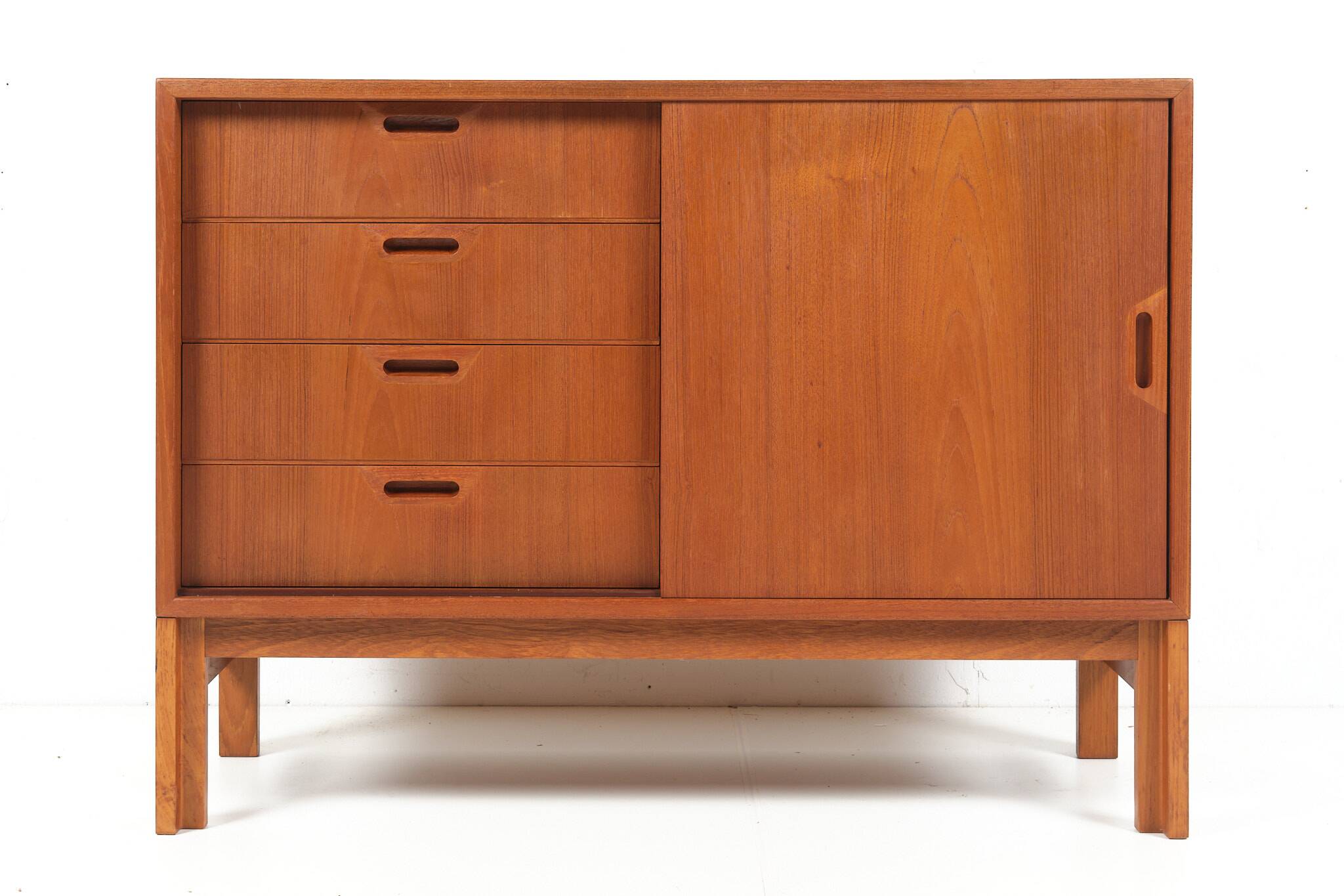 Sven Ellekaer vintage modular teak chest of drawers / sideboard