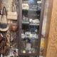 Vitrine colonne a une porte
