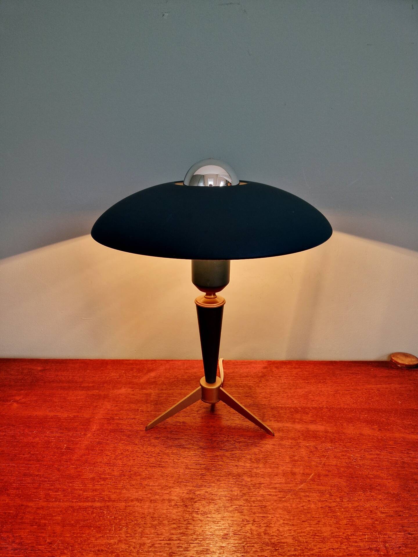 Philips tripod lamp, model Bijou, design by Louis Kalff, 1950