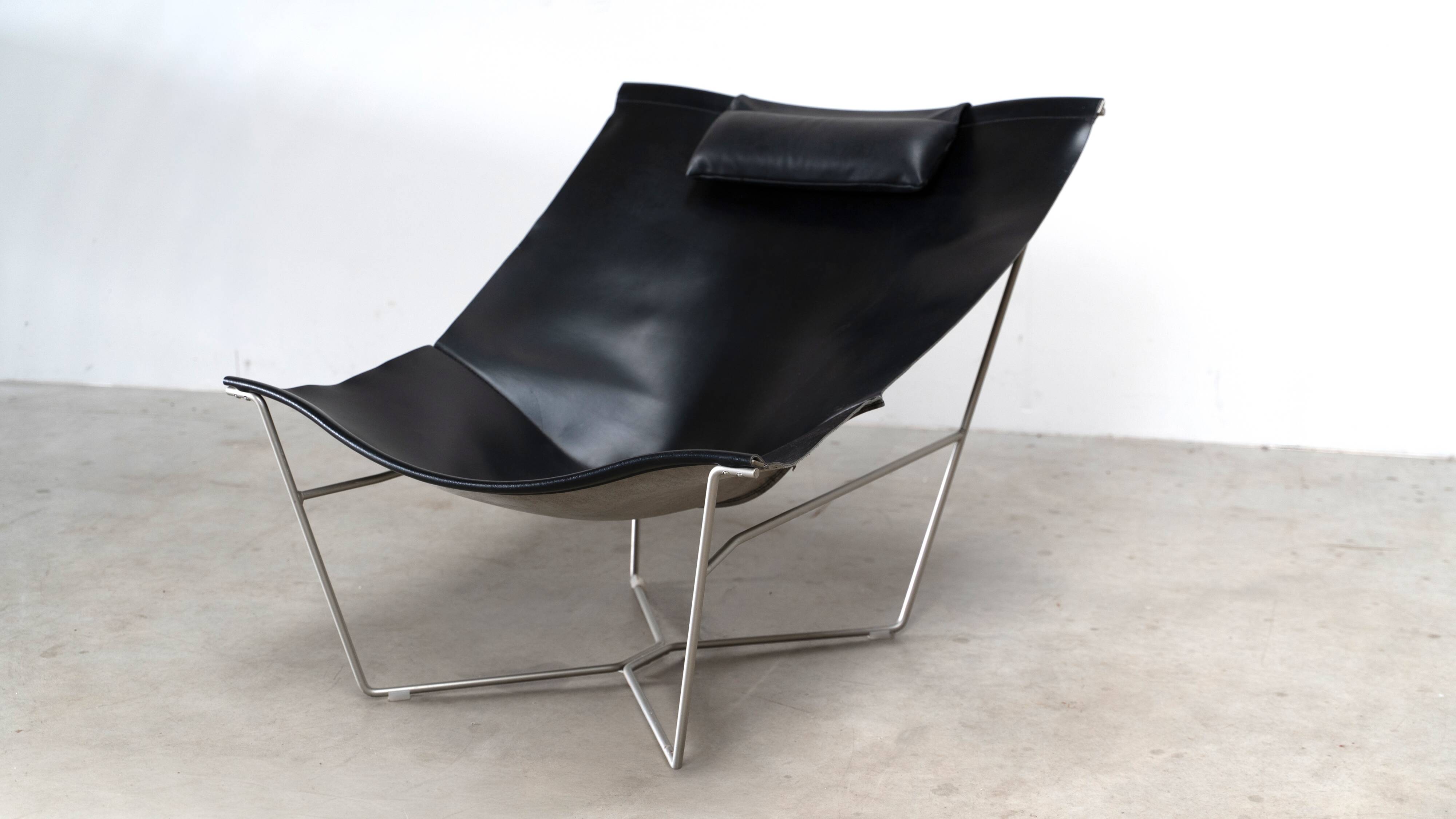 Semana lounge chair by David Weeks