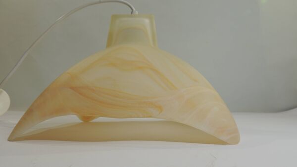 Suspension vintage années 70 en verre marbré miel – Luminaire design rétro