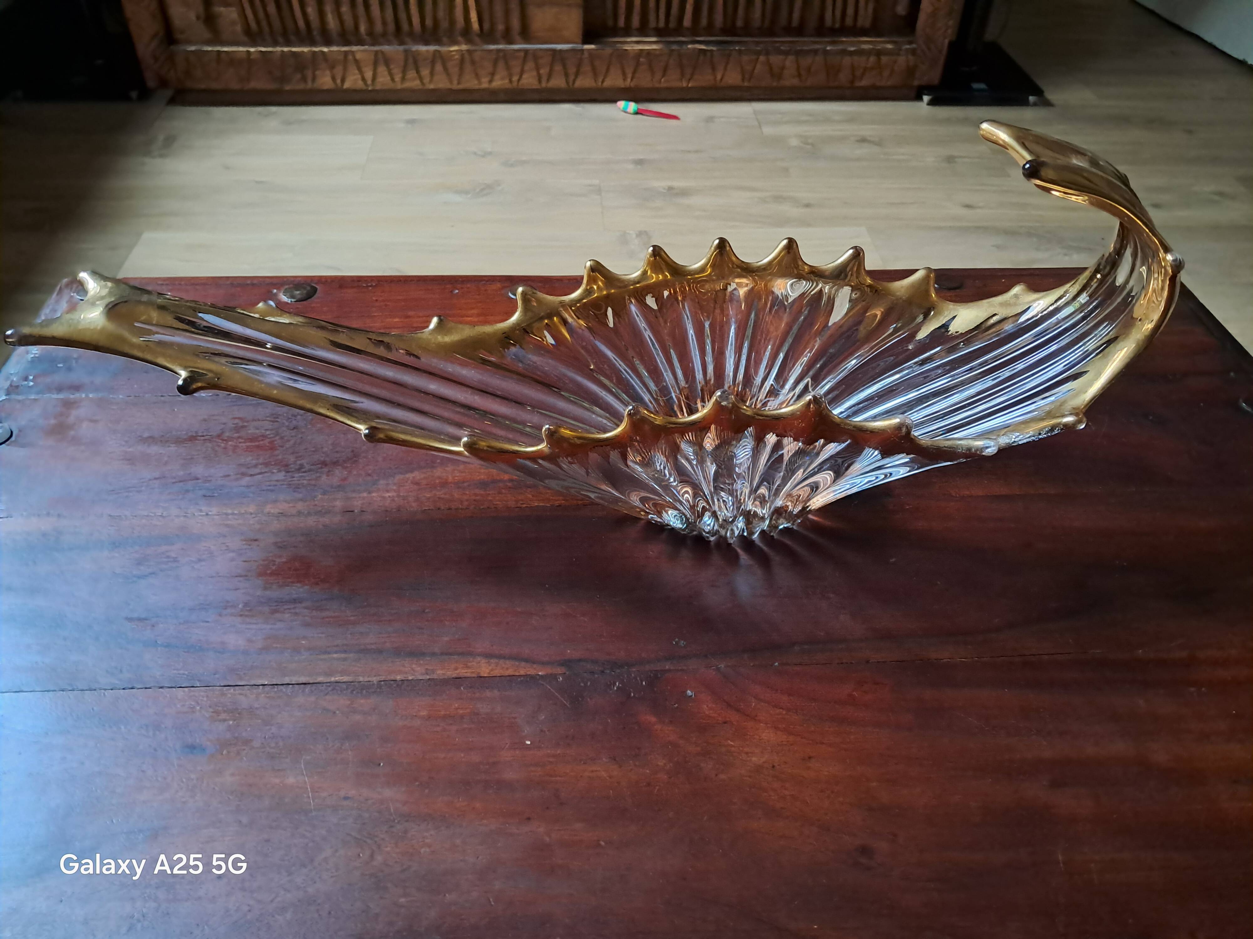 Vintage fruit bowl in crystal and gold from Royal Crystalery of Bayel.