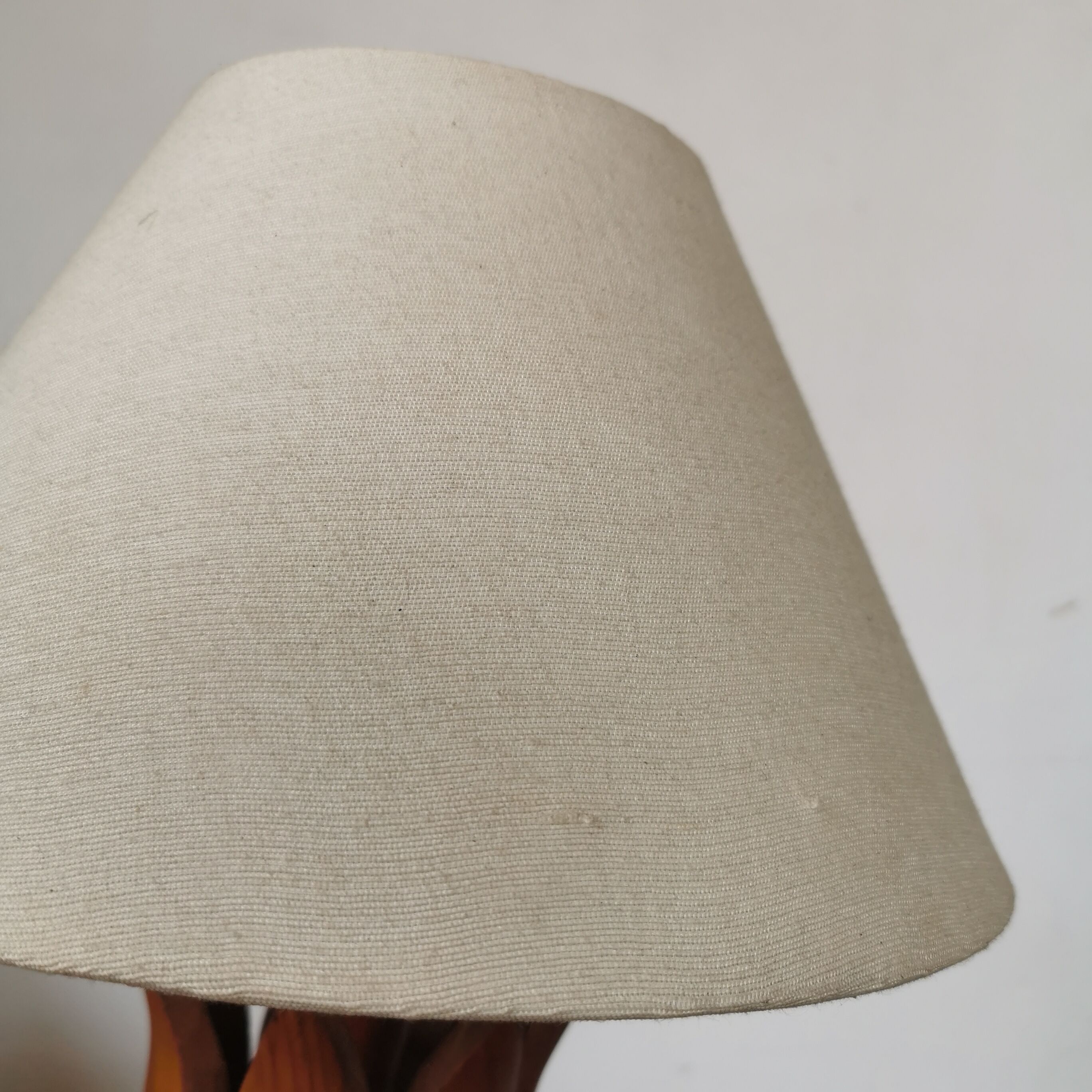 Wooden table lamp in the shape of a flower