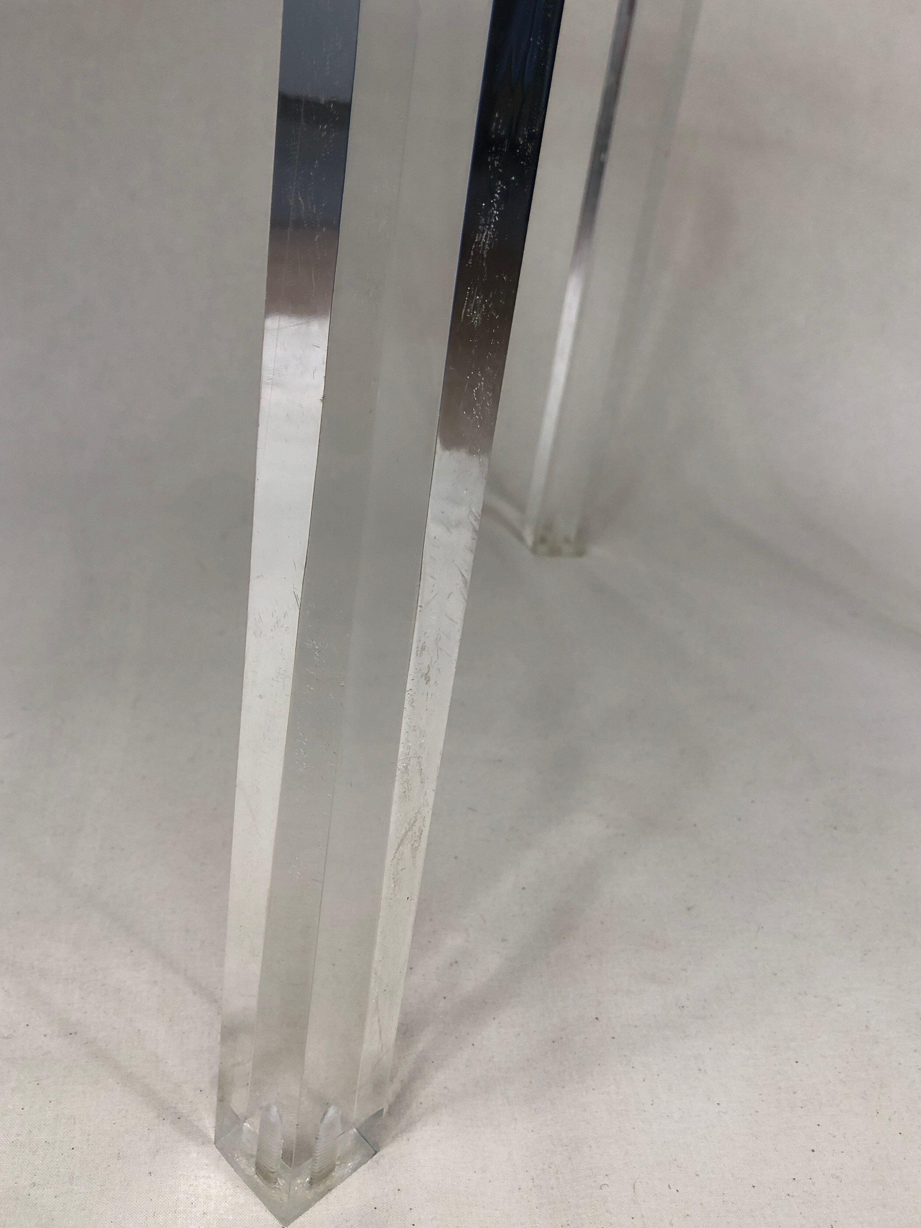 Vintage round coffee table in glass and plexiglass