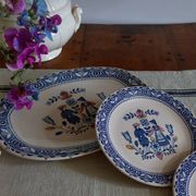Paire d'assiettes plates Johnson Brothers « Hearts & Flowers »