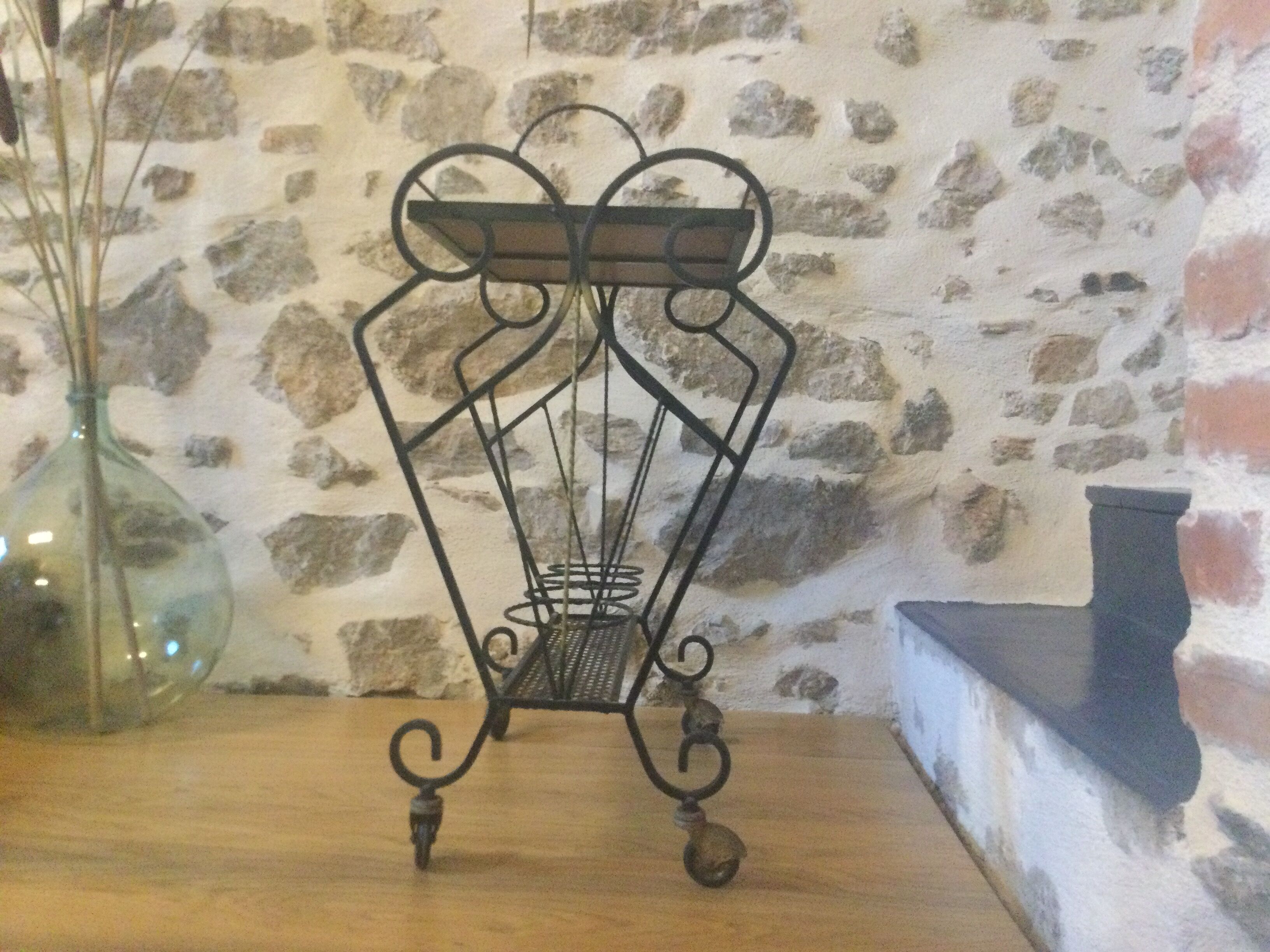 Wrought iron service and Vallauris tiles