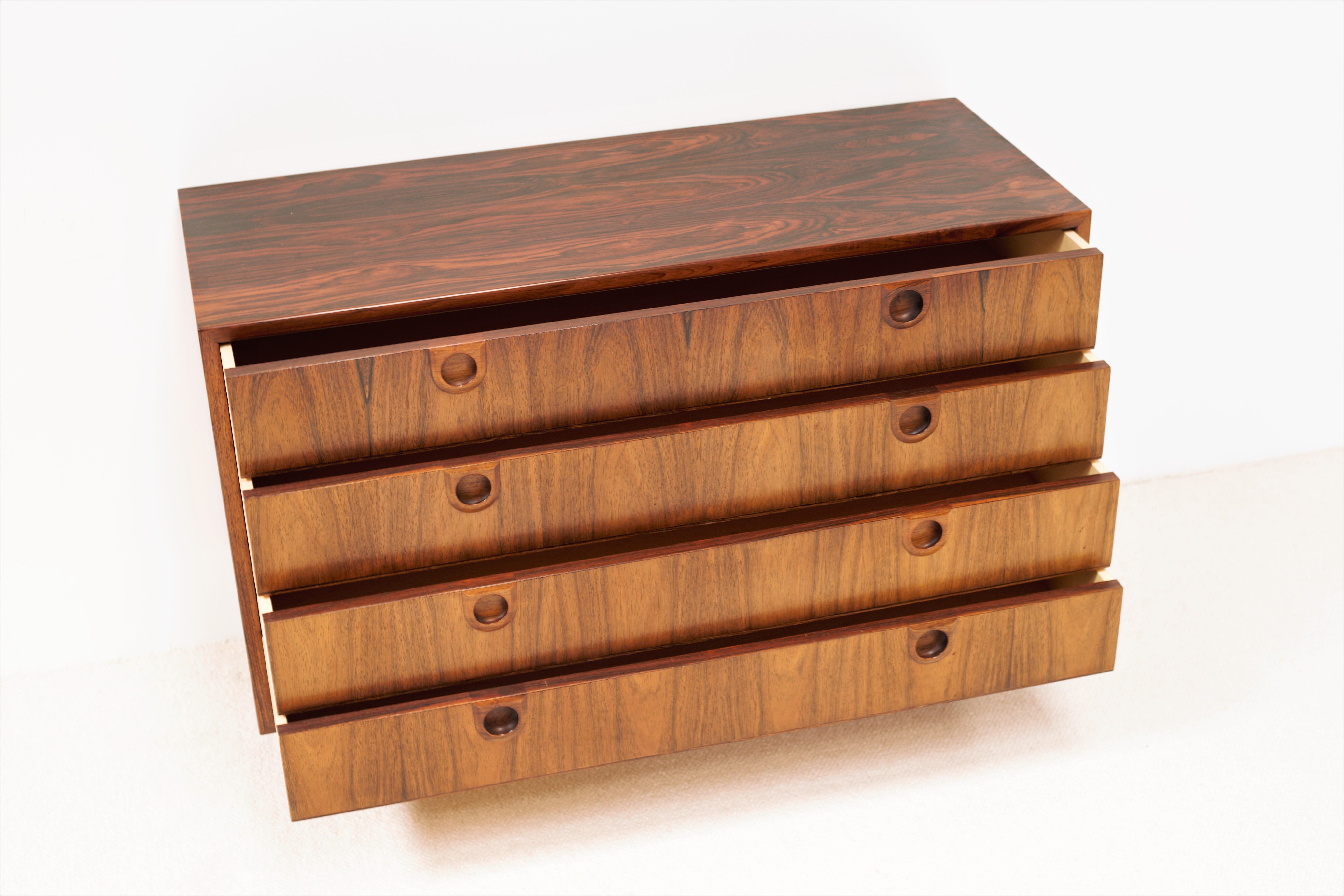 Commode en palissandre