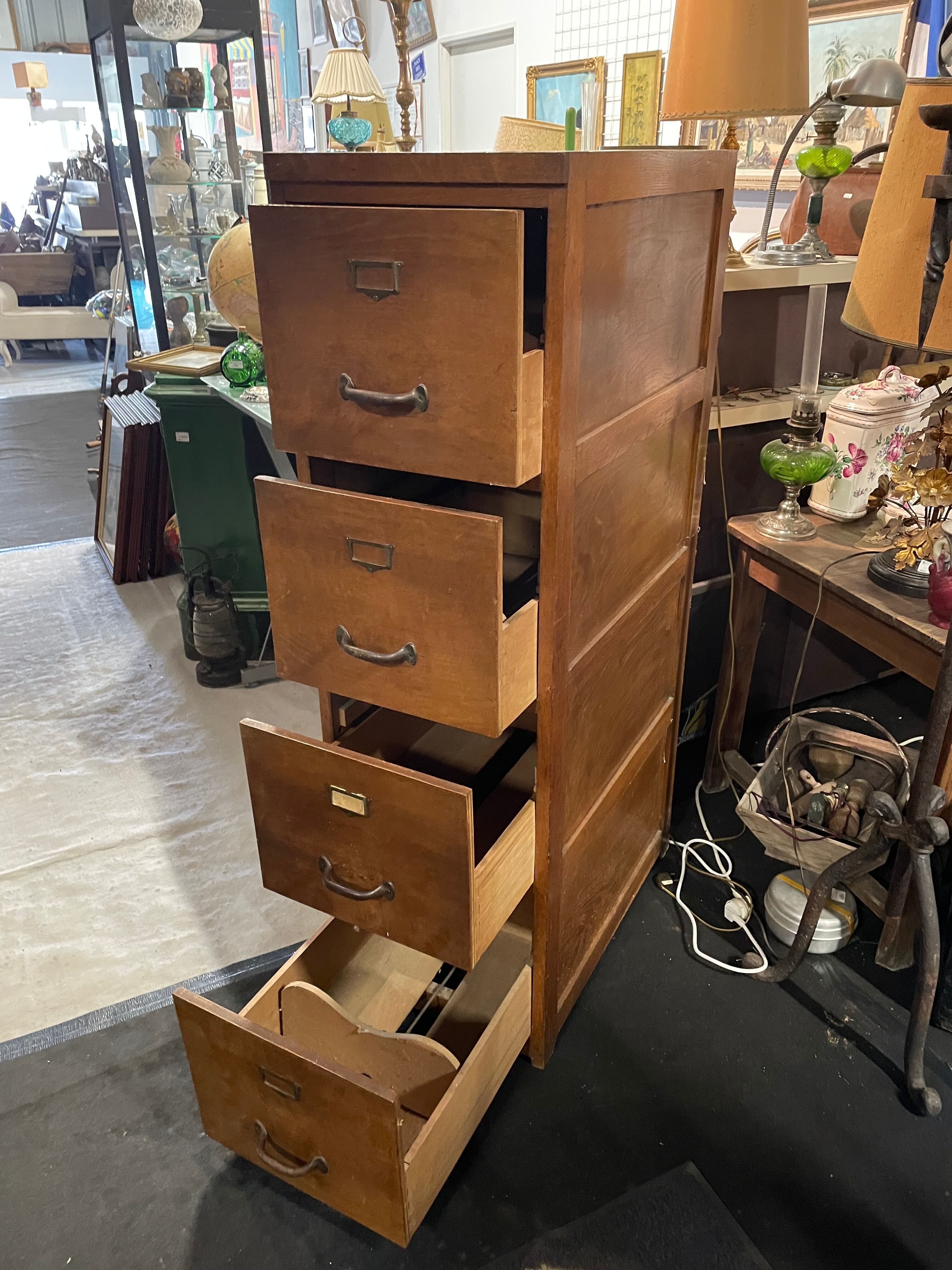 Vertical drawer locker