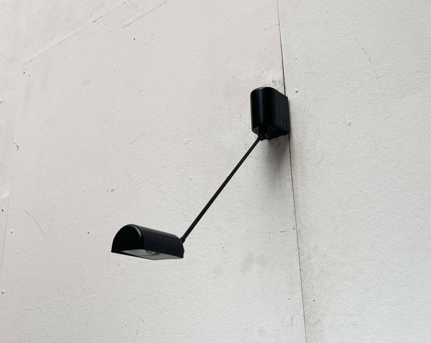 Classic Vintage Italian wall lamp Daphinette by Tommaso Cimini for Lumina, 1980s.