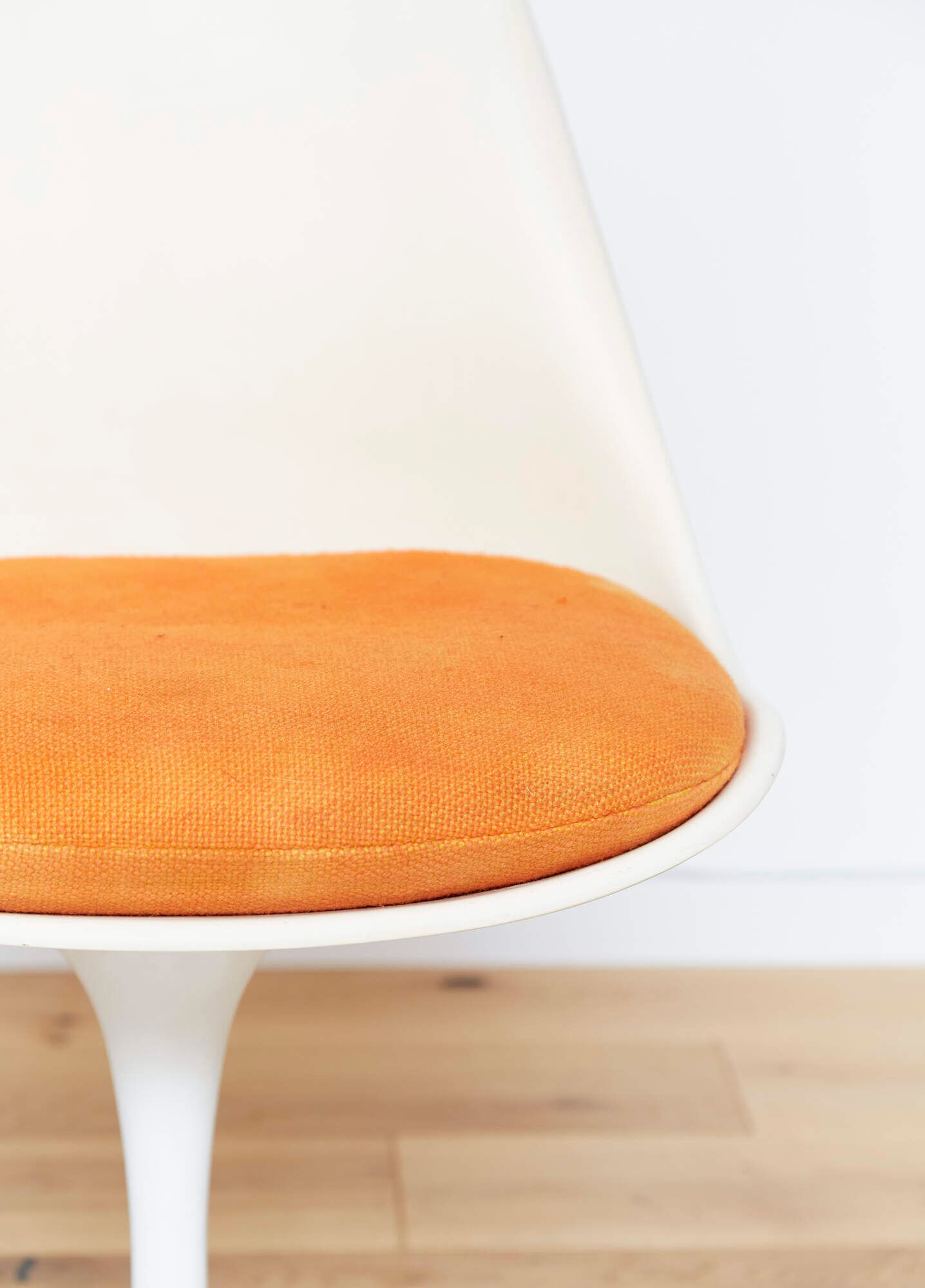Pair of Eero Saarinen Tulip Chair for Knoll International
