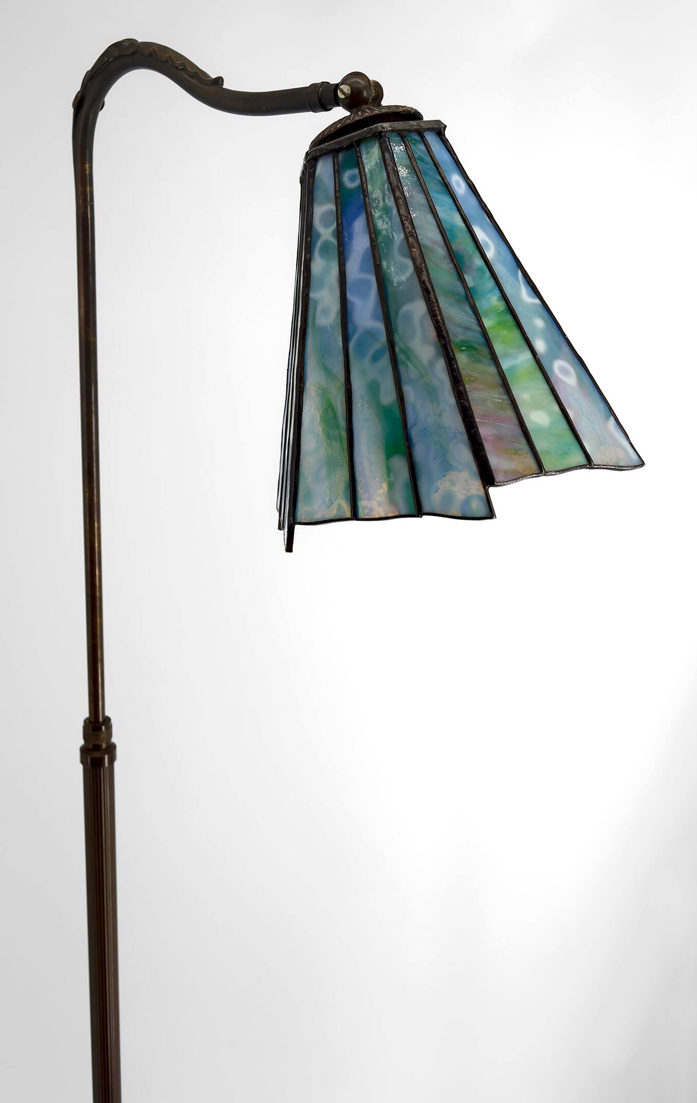 Art Deco reading lamp in bronze and stained glass – Circa 1920