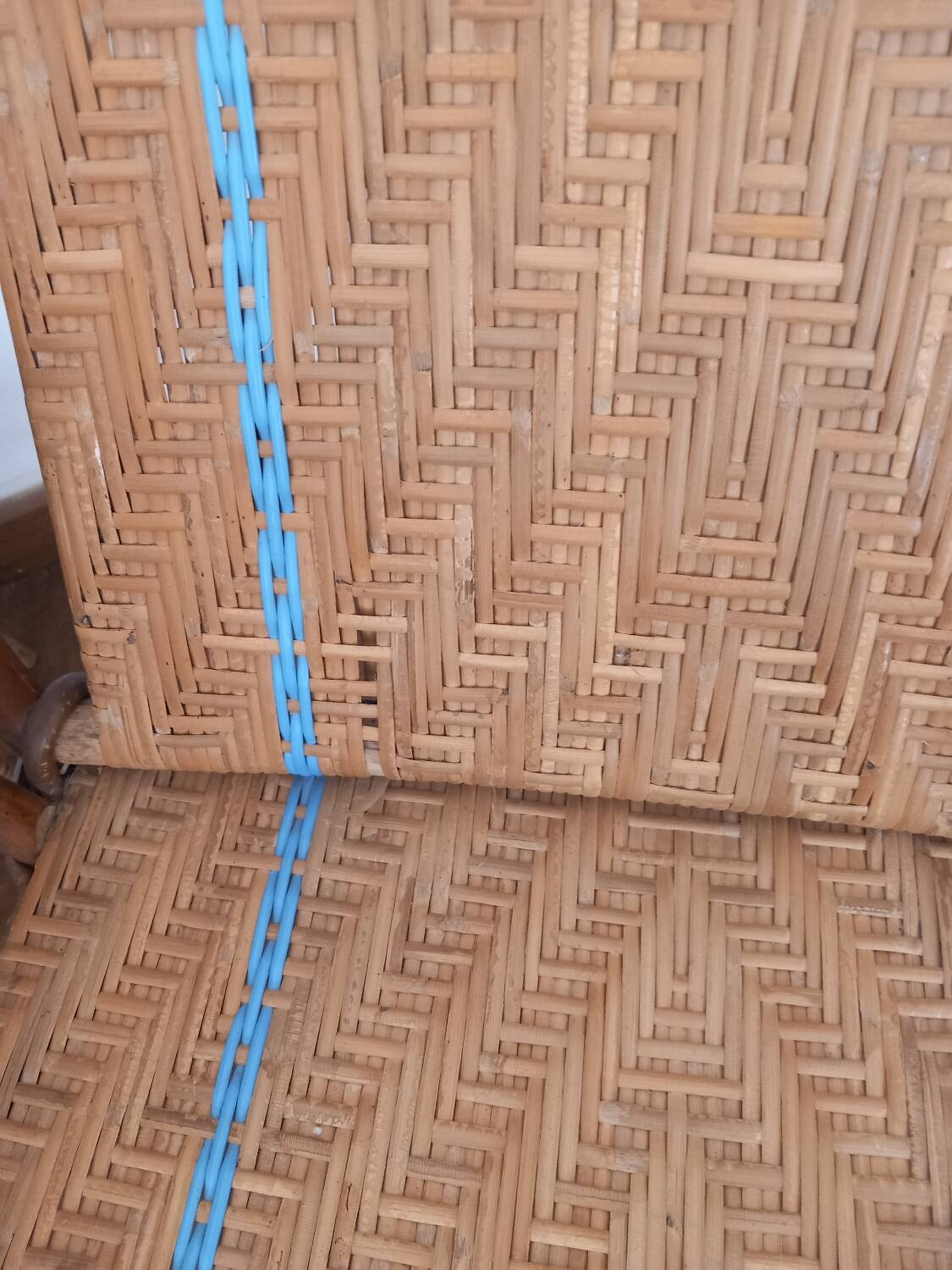 Rattan lounge chair