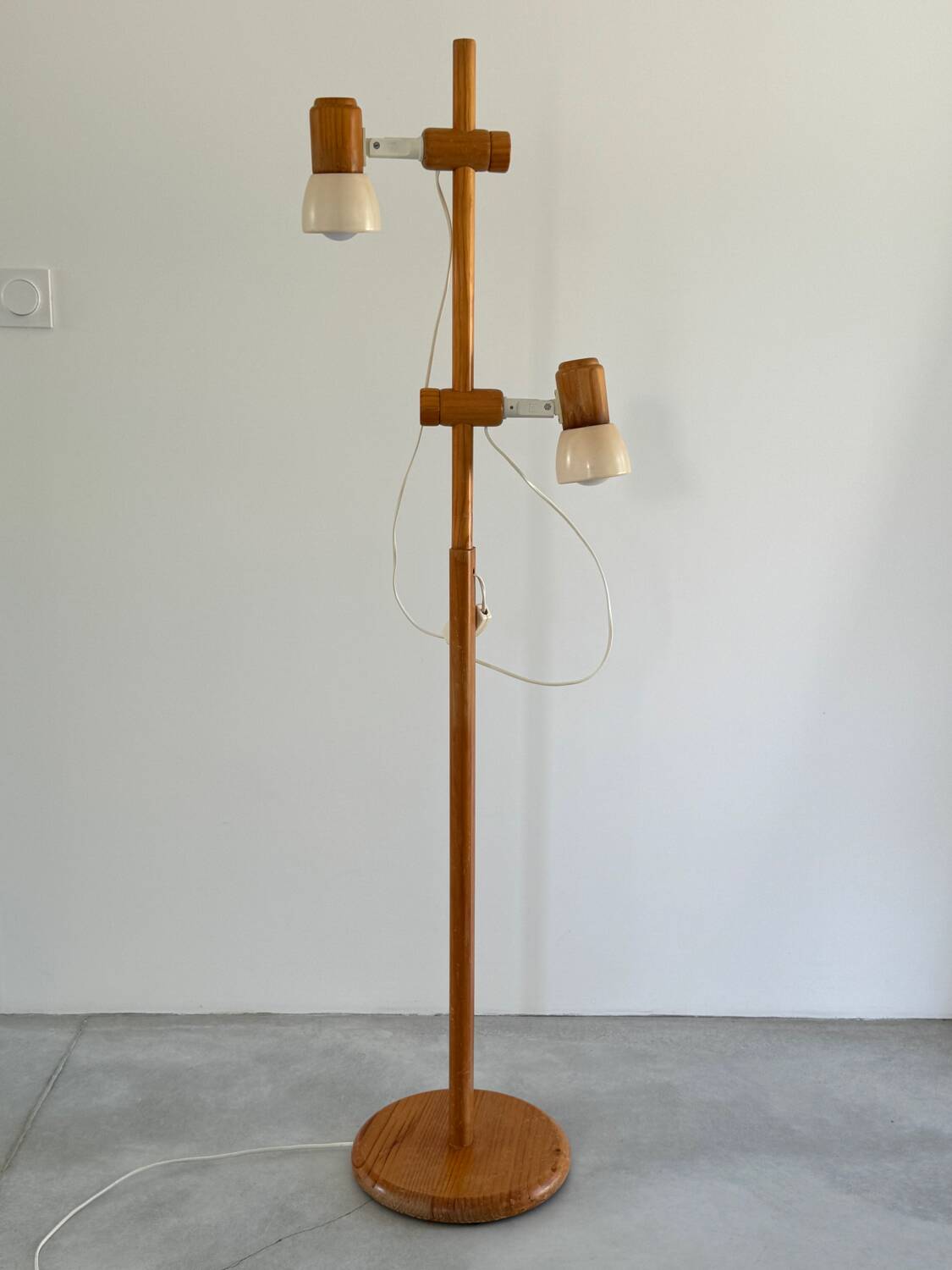 Lampadaire suédois en pin, design scandinave années 80