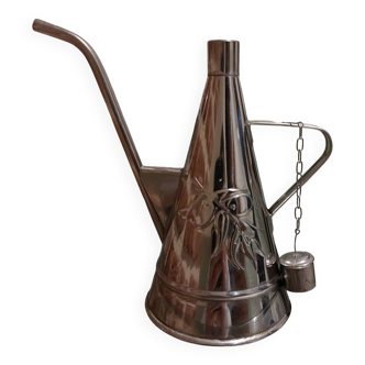 Carafe, oil can