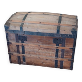 Stagecoach trunk