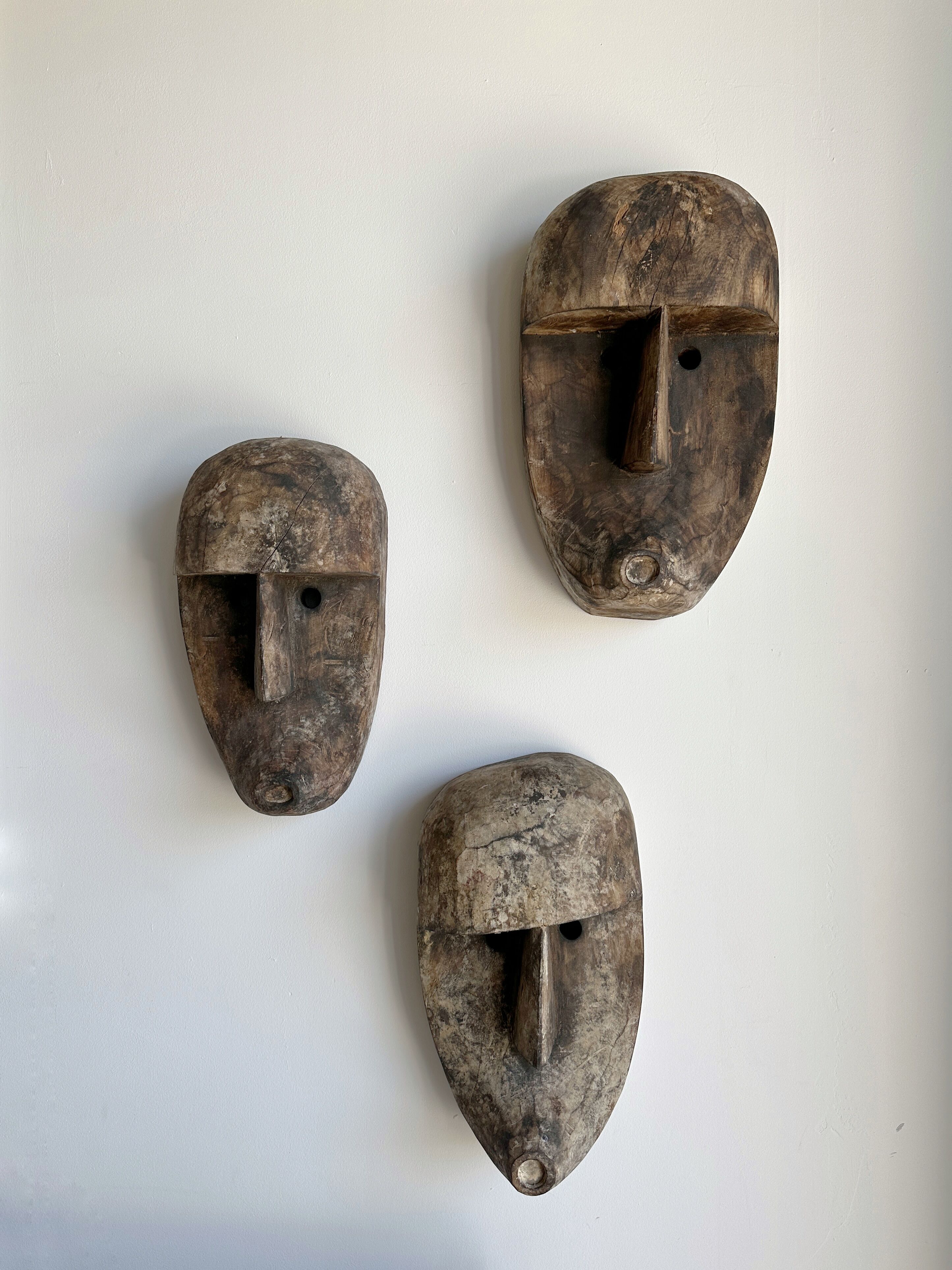 Large Timor mask in patinated wood H:50cm (2)