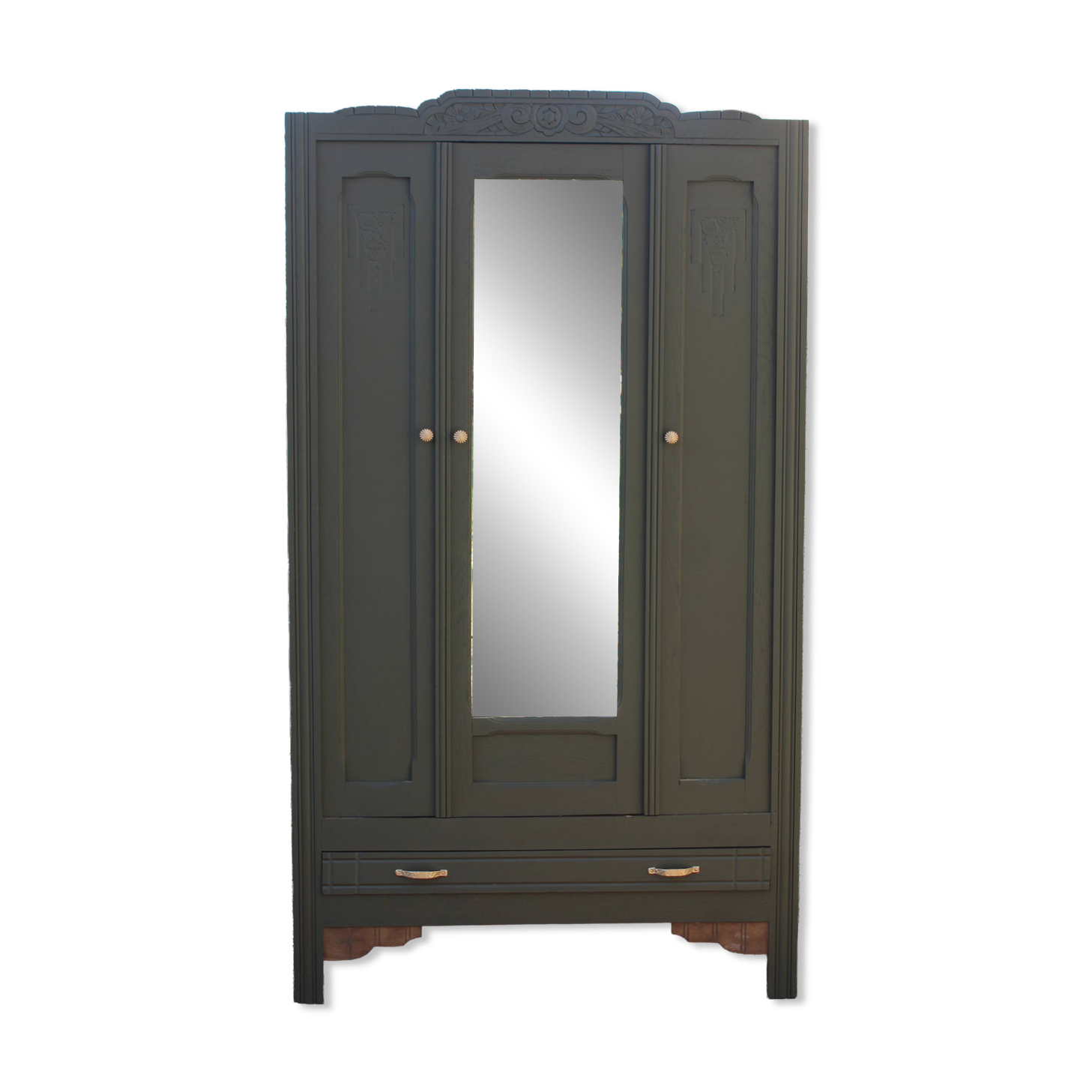 Art Deco wardrobe with three doors – Kaki Barda (Liberon)