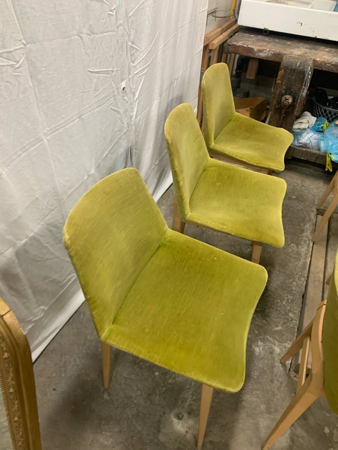 6 chaises scandinaves en velours vert, circa 1960