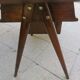 Bureau à pieds compas