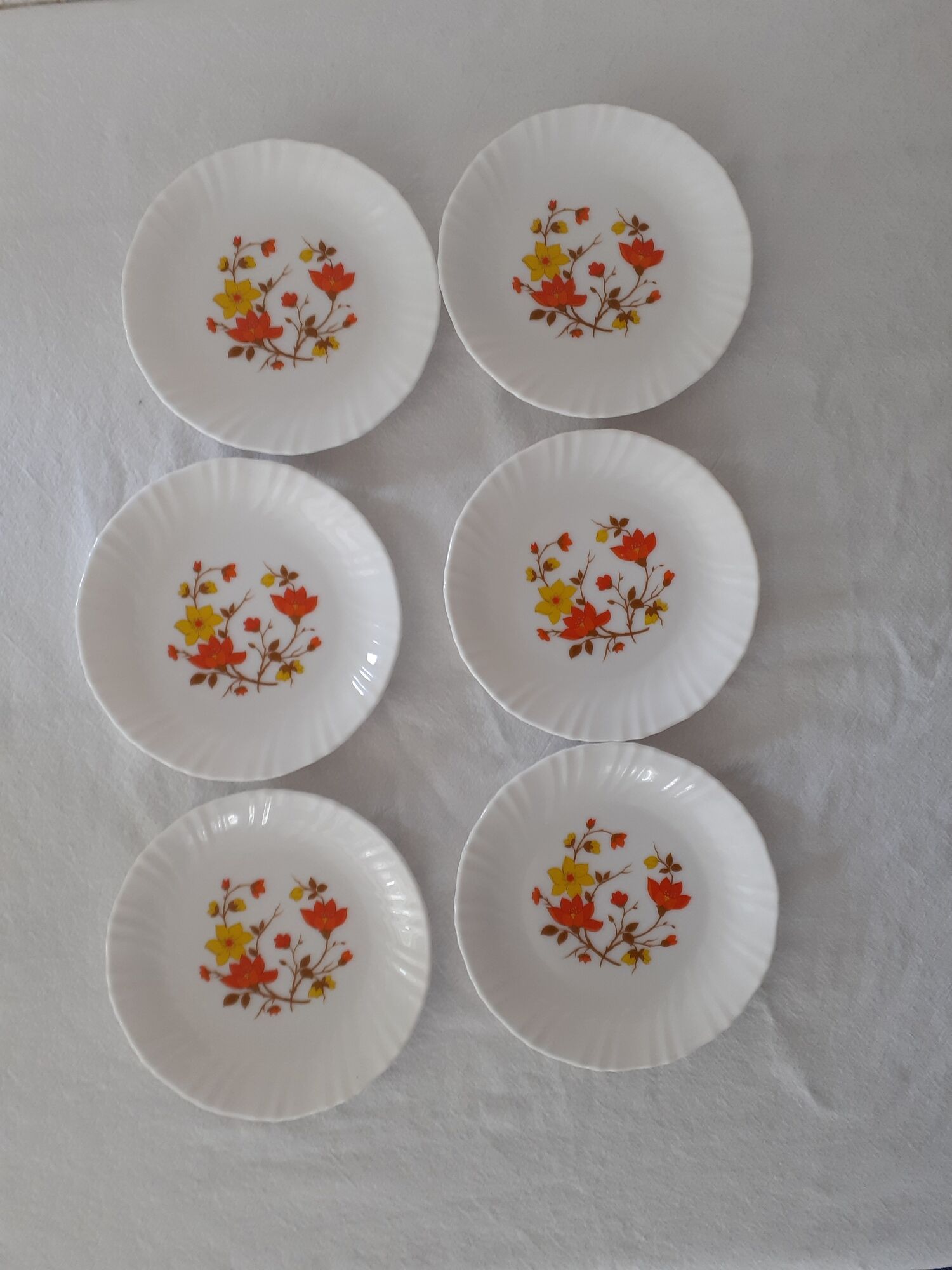 6 Dessert plates arcopal France vintage orange & yellow flowers