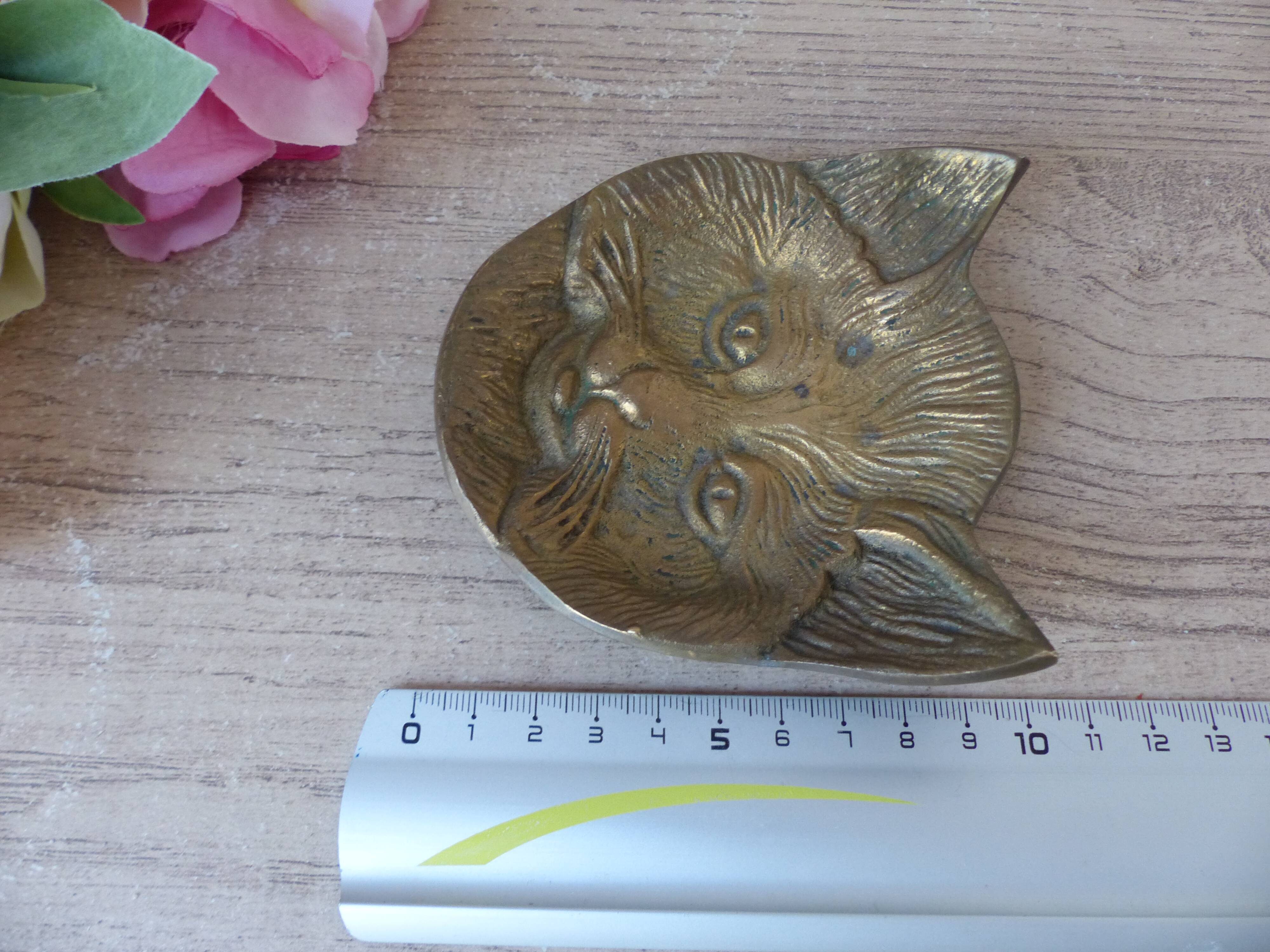 Vintage brass cat ashtray