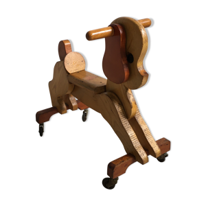 chien GyGy en bois -