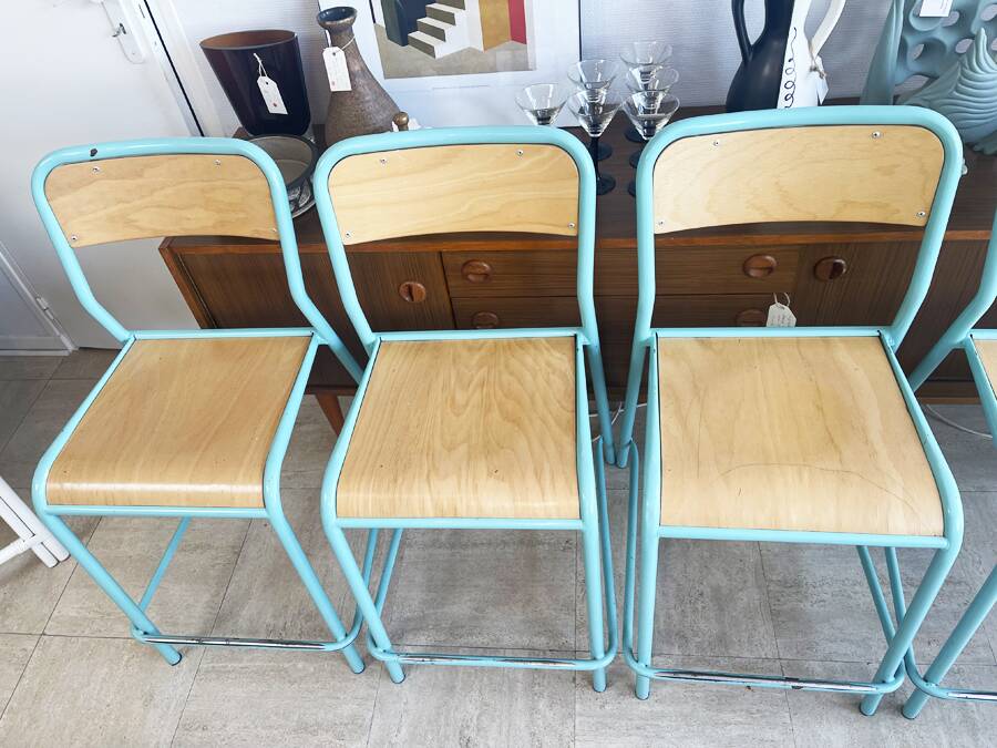 Set of 5 vintage high school/laboratory stools – 1980