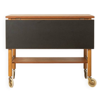 Elegant serving trolley made of fine teak wood with folding function, Gemla, Sweden, 1960s