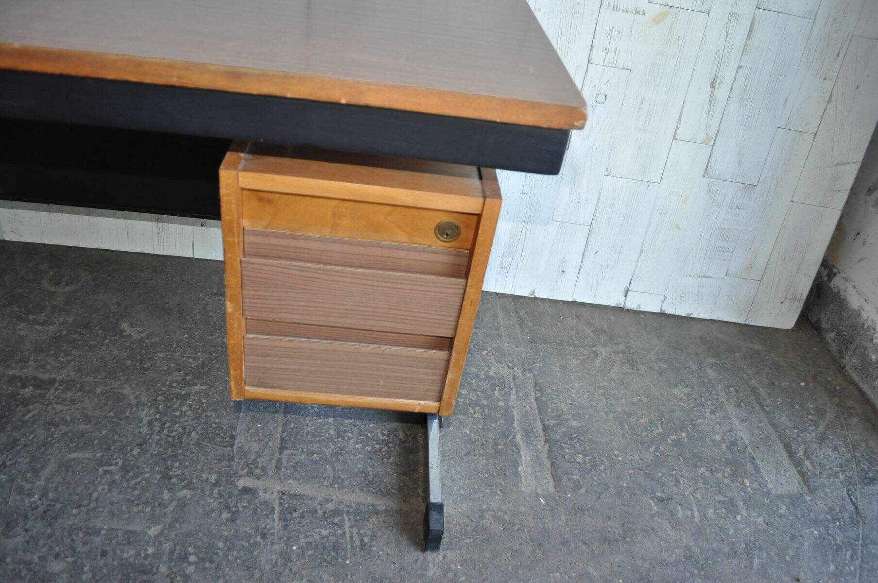 Bureau in Bauhaus mid-century style made of wood and black leather, Hungarian 1960s.