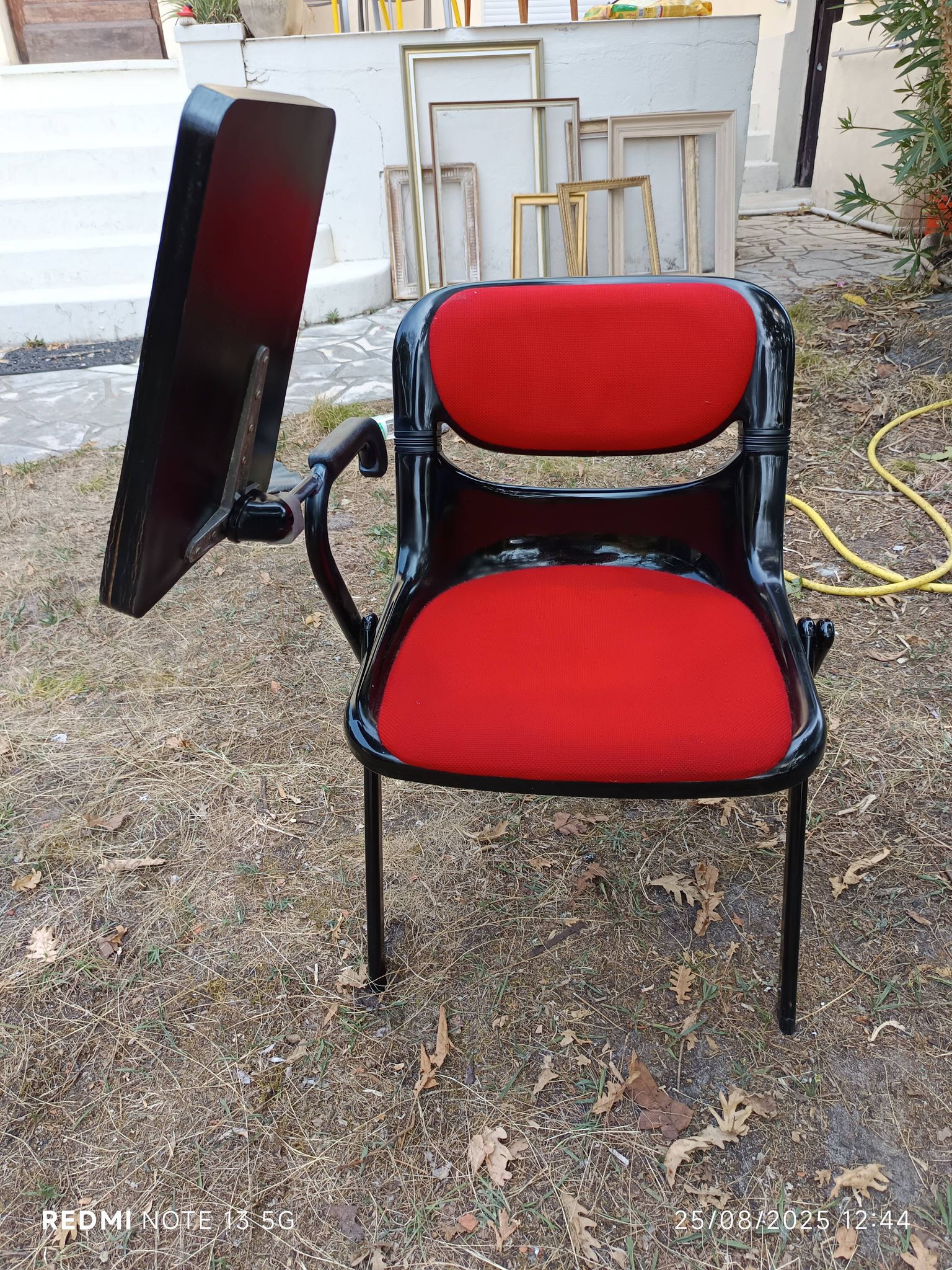 University chair tablet Dorsal Emilio Ambasz Giancarlo Piretti 1990