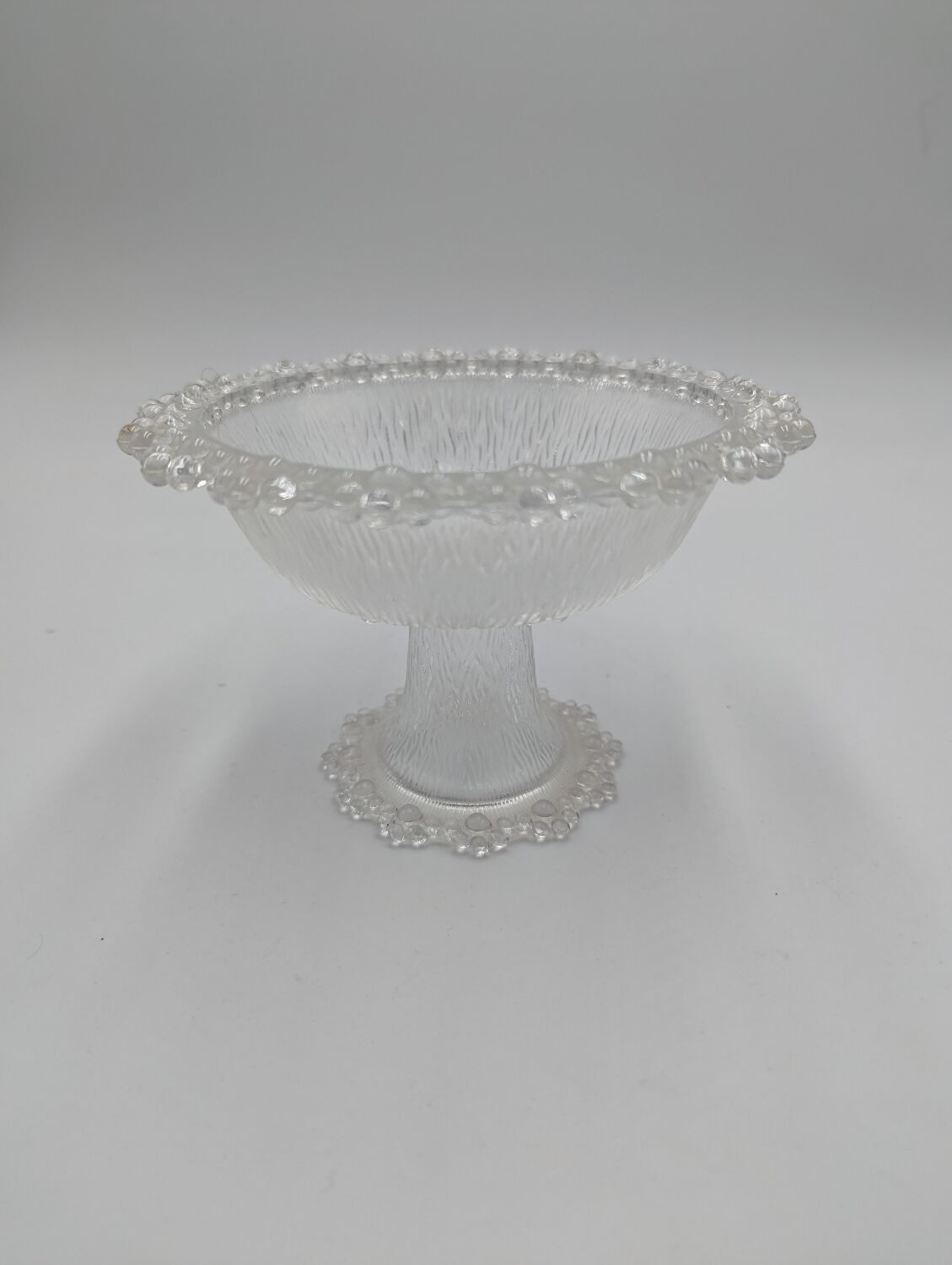 Coupe en verre moulé
