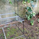 Florist in staircase jardniere