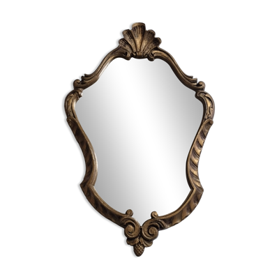 Miroir ancien rocaille en bois doré patiné à décor de coquille 49 x 31 cm