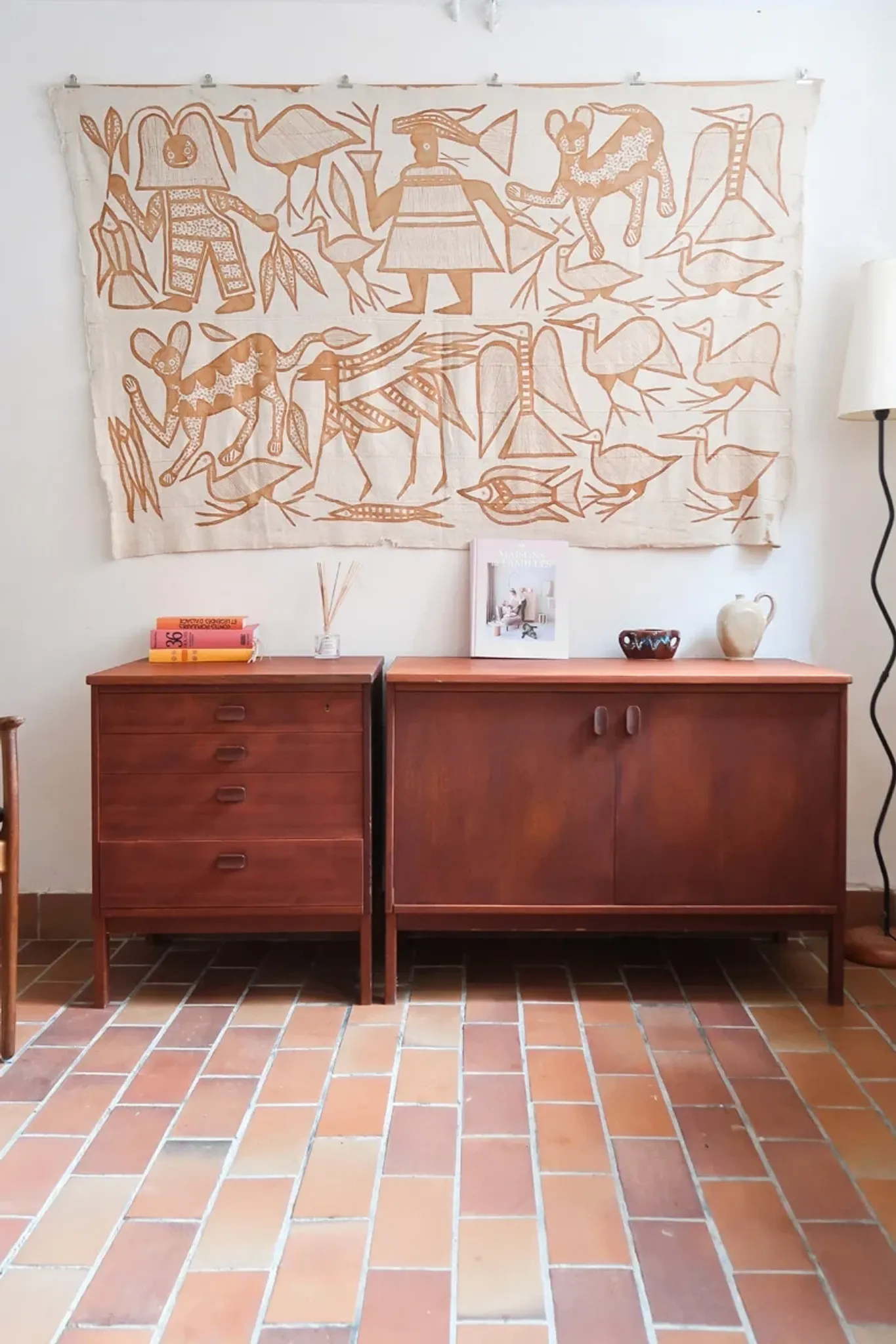 Ulferts chest of drawers from the 1960s with integrated handles.