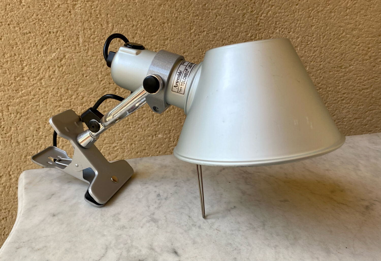 Lamp with clip Tolomeo Artemide Pinza led design Michele by Lucchi & Giancarlo Fassina